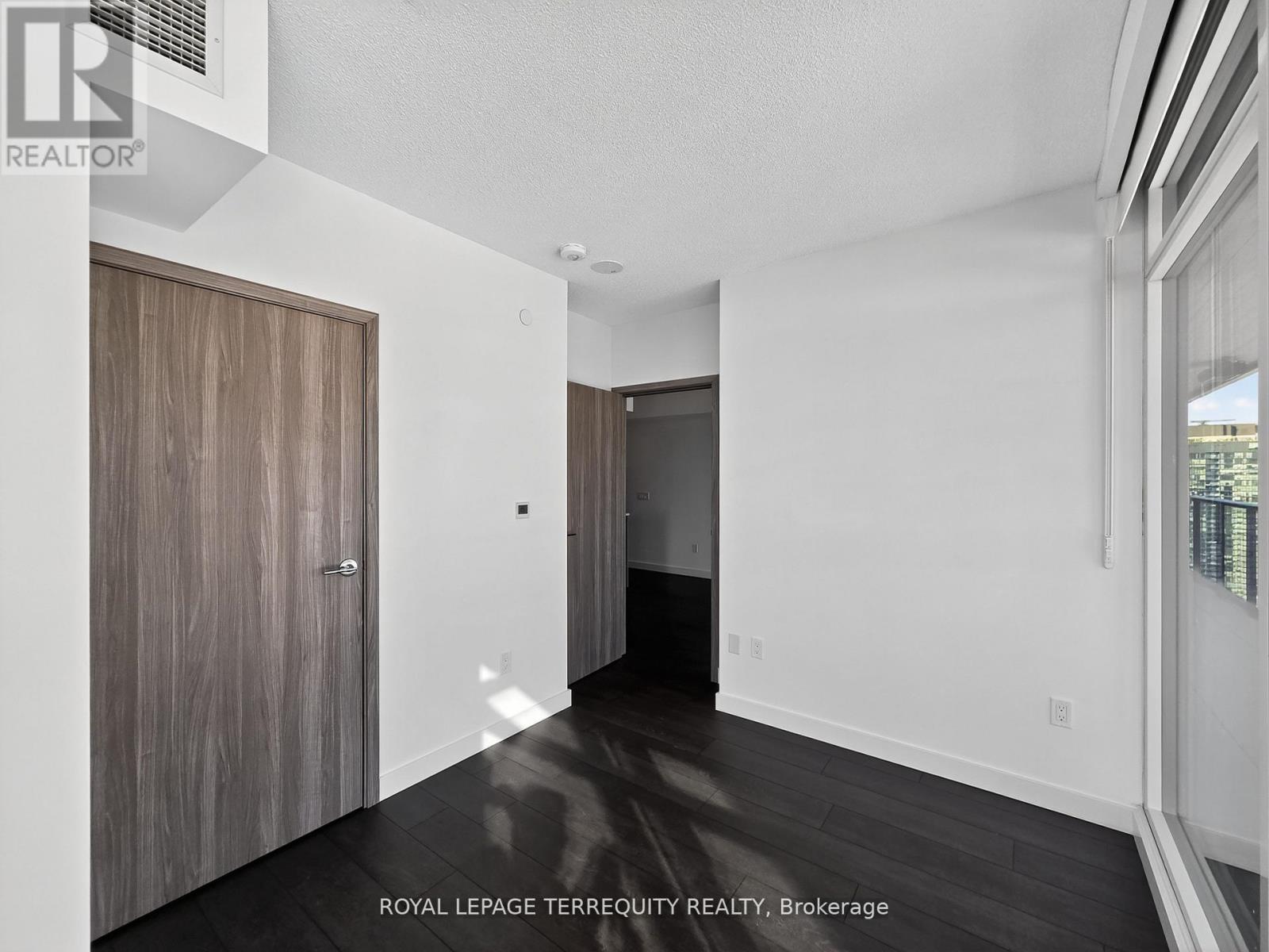 4505a - 1 Concord Cityplace Way, Toronto, Ontario  M5V 0X3 - Photo 9 - C12592574