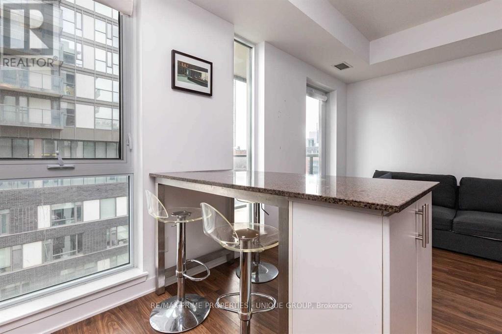 812 - 260 Sackville Street, Toronto, Ontario  M5A 0B3 - Photo 4 - C12592522