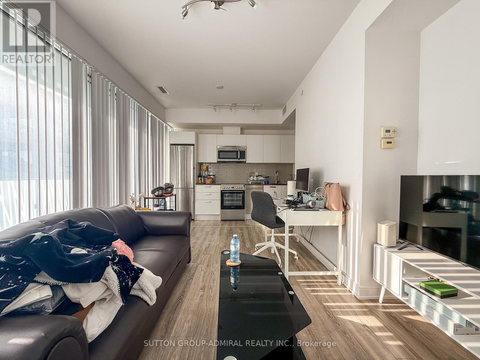 2204 - 42 Charles Street E, Toronto, Ontario  M4Y 1T4 - Photo 1 - C12592814