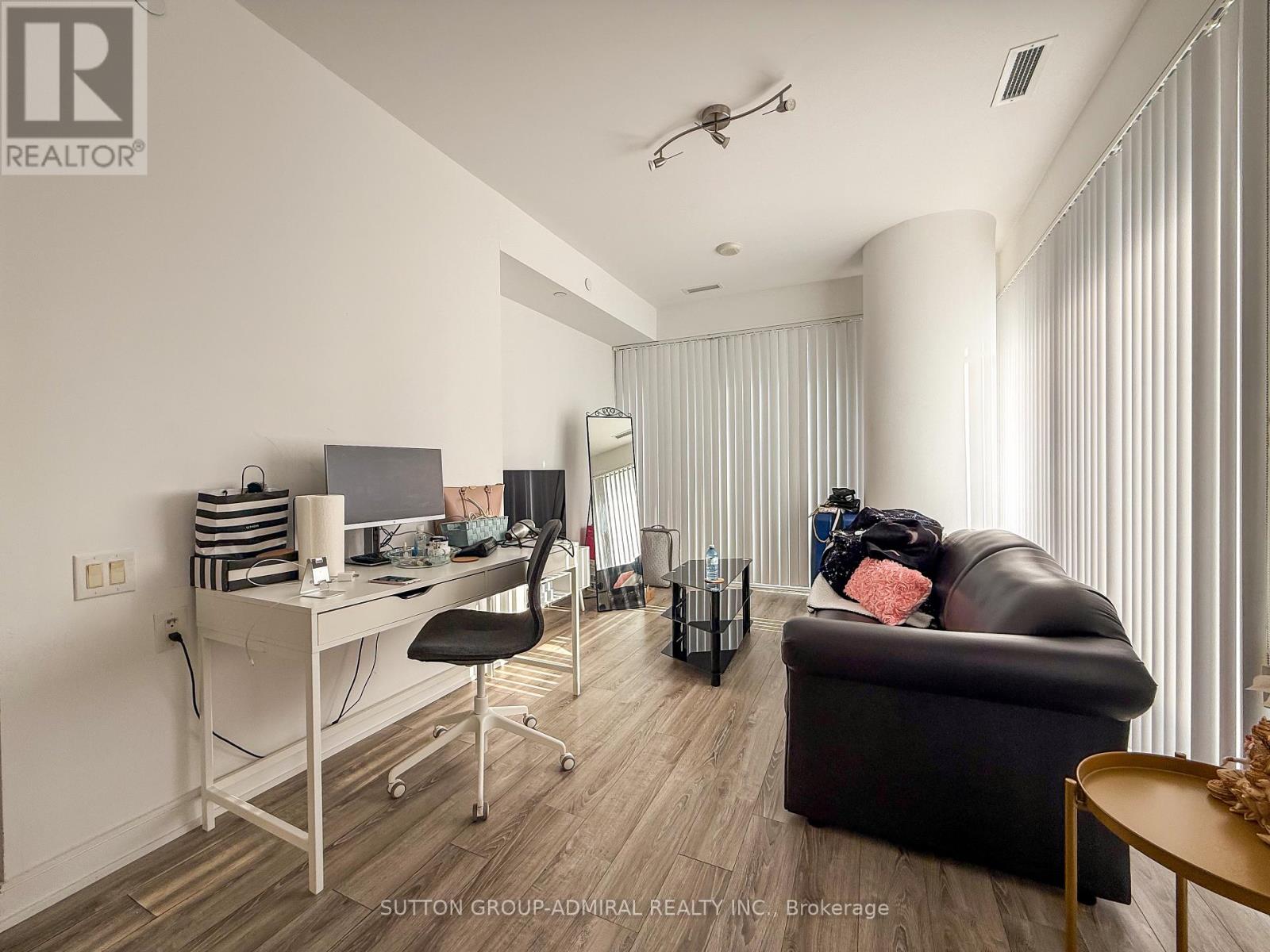 2204 - 42 Charles Street E, Toronto, Ontario  M4Y 1T4 - Photo 2 - C12592814