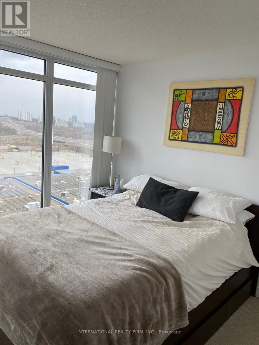 1605 - 121 Mcmahon Drive, Toronto, Ontario  M2K 1C2 - Photo 4 - C12592670