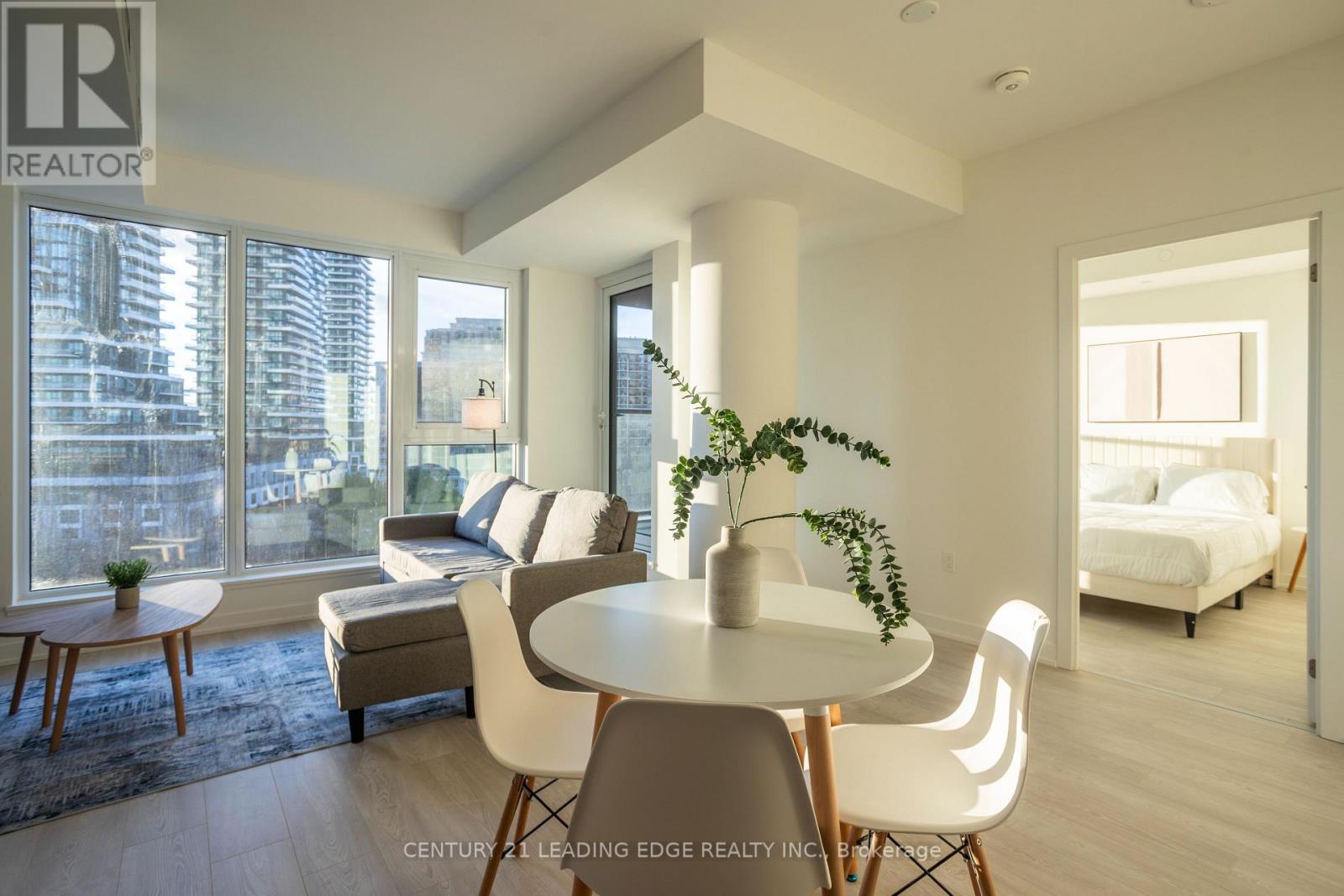 615 - 1 Quarrington Lane, Toronto, Ontario  M3C 0S4 - Photo 5 - C12592578