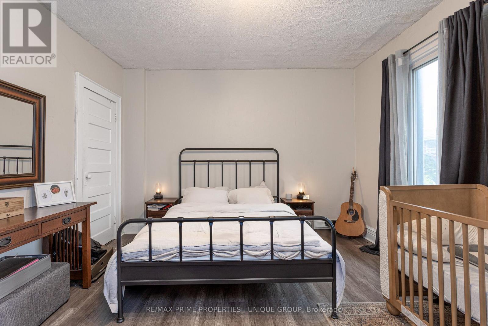 Upper - 1316 Queen Street E, Toronto, Ontario  M4L 1C5 - Photo 7 - E12428900