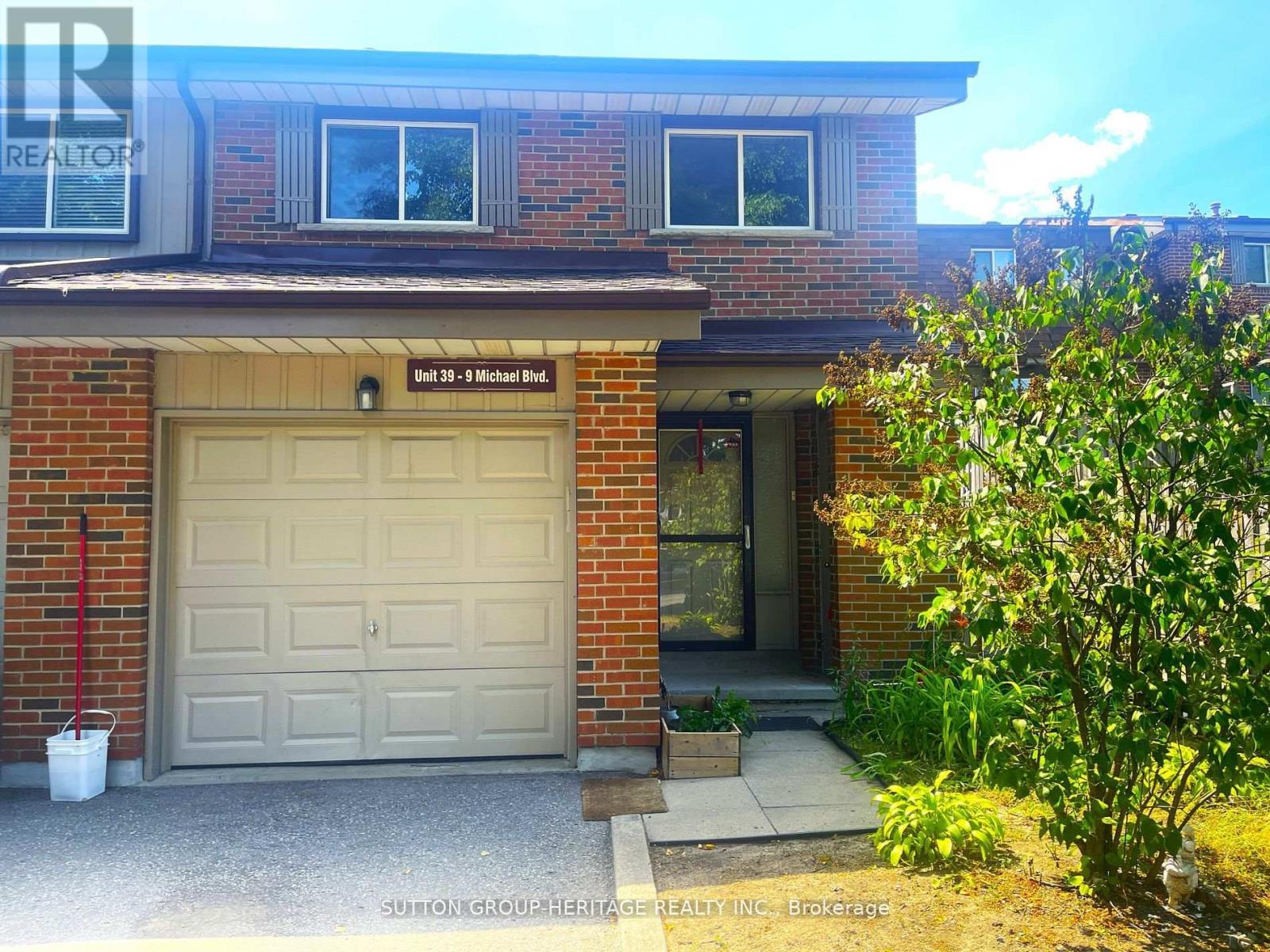 39 - 9 MICHAEL BOULEVARD, Whitby, Ontario