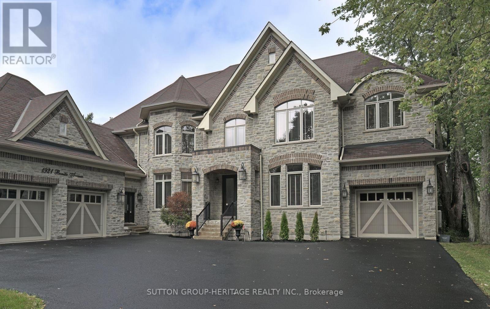 1921 Bonita Avenue, Pickering, Ontario  L1V 3N1 - Photo 2 - E12425584