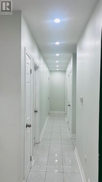 8 Kingsmere Crescent, Toronto, Ontario  M1M 3B3 - Photo 15 - E12482346