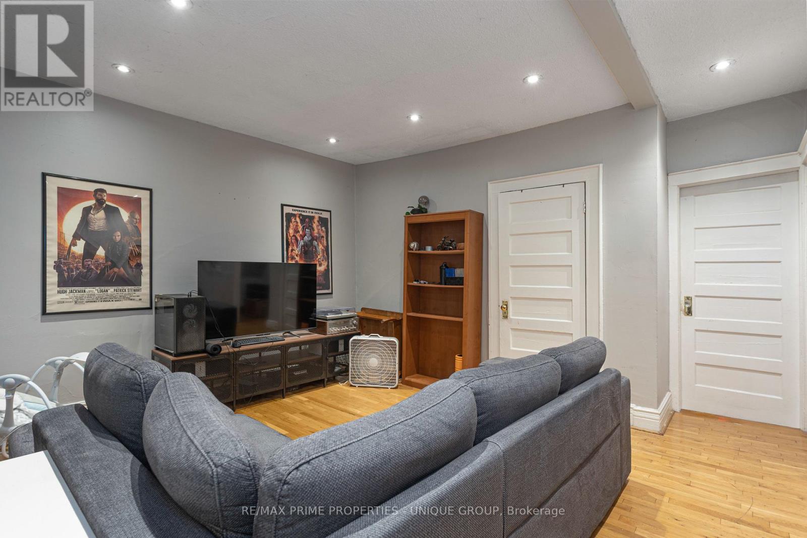 Upper - 1316 Queen Street E, Toronto, Ontario  M4L 1C5 - Photo 3 - E12428900