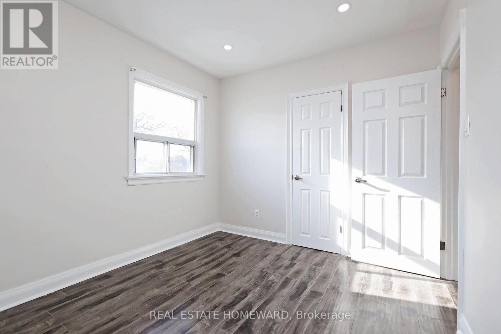 Main - 2 Harris Park Drive, Toronto, Ontario  M1L 2Z9 - Photo 22 - E12586792