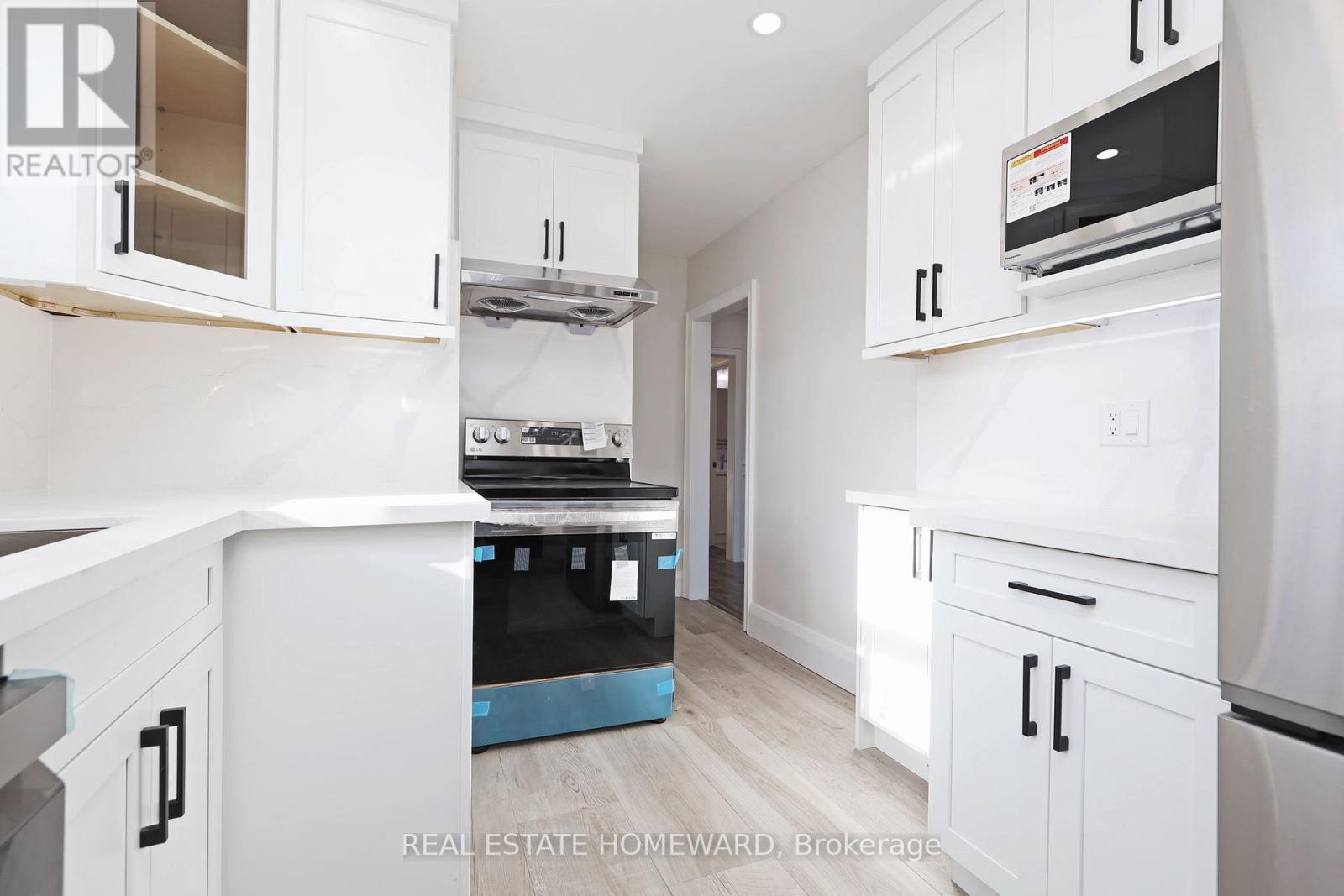 Main - 2 Harris Park Drive, Toronto, Ontario  M1L 2Z9 - Photo 8 - E12586792