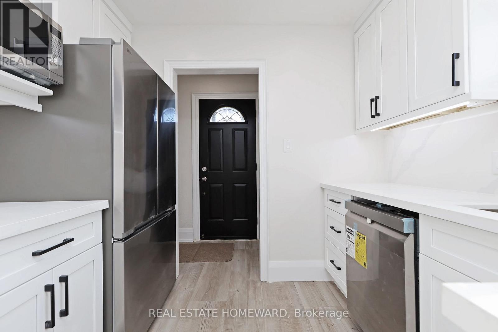 Main - 2 Harris Park Drive, Toronto, Ontario  M1L 2Z9 - Photo 9 - E12586792