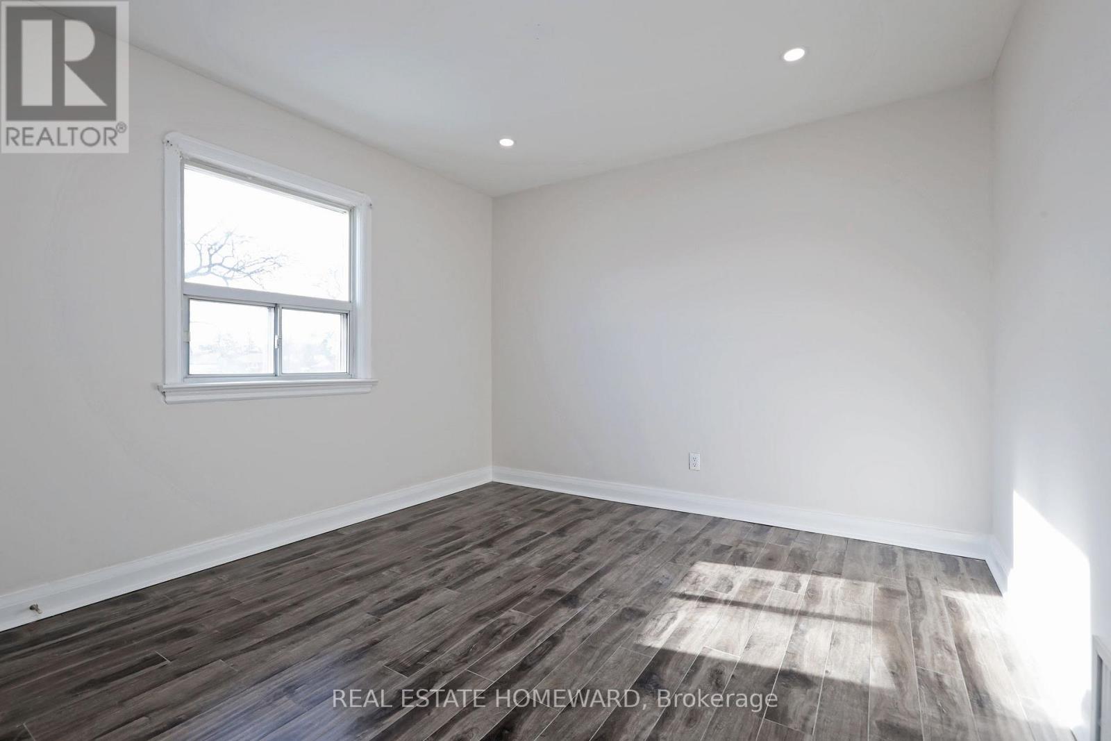 Main - 2 Harris Park Drive, Toronto, Ontario  M1L 2Z9 - Photo 23 - E12586792