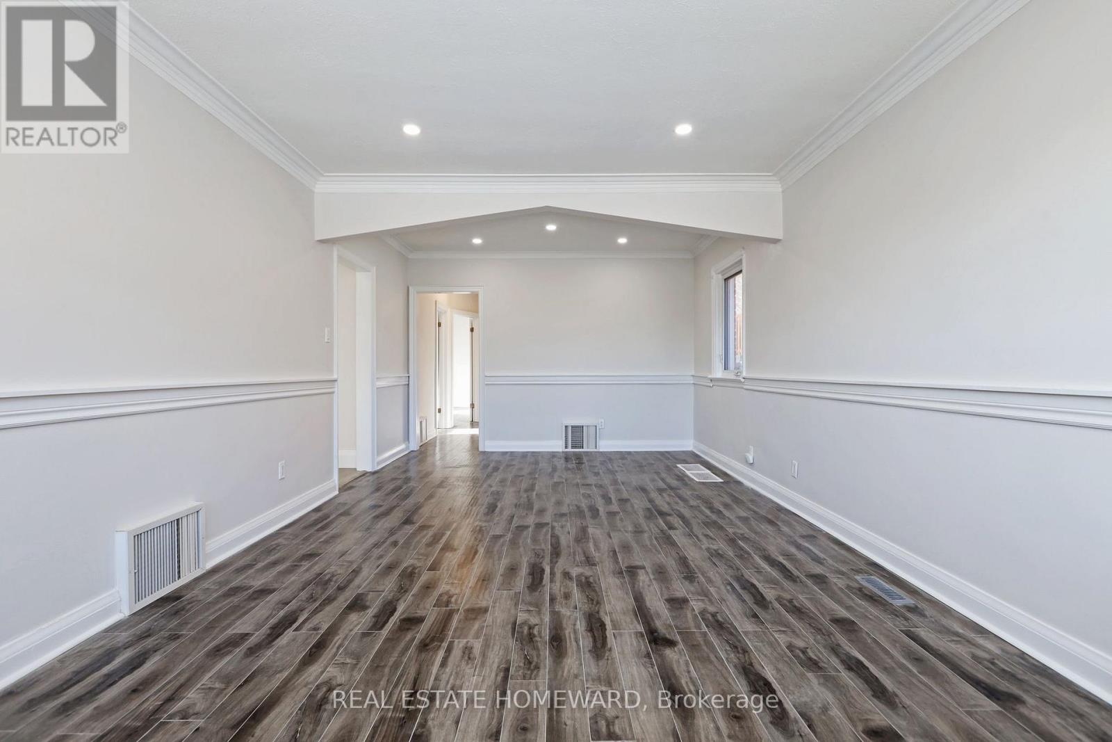 Main - 2 Harris Park Drive, Toronto, Ontario  M1L 2Z9 - Photo 17 - E12586792