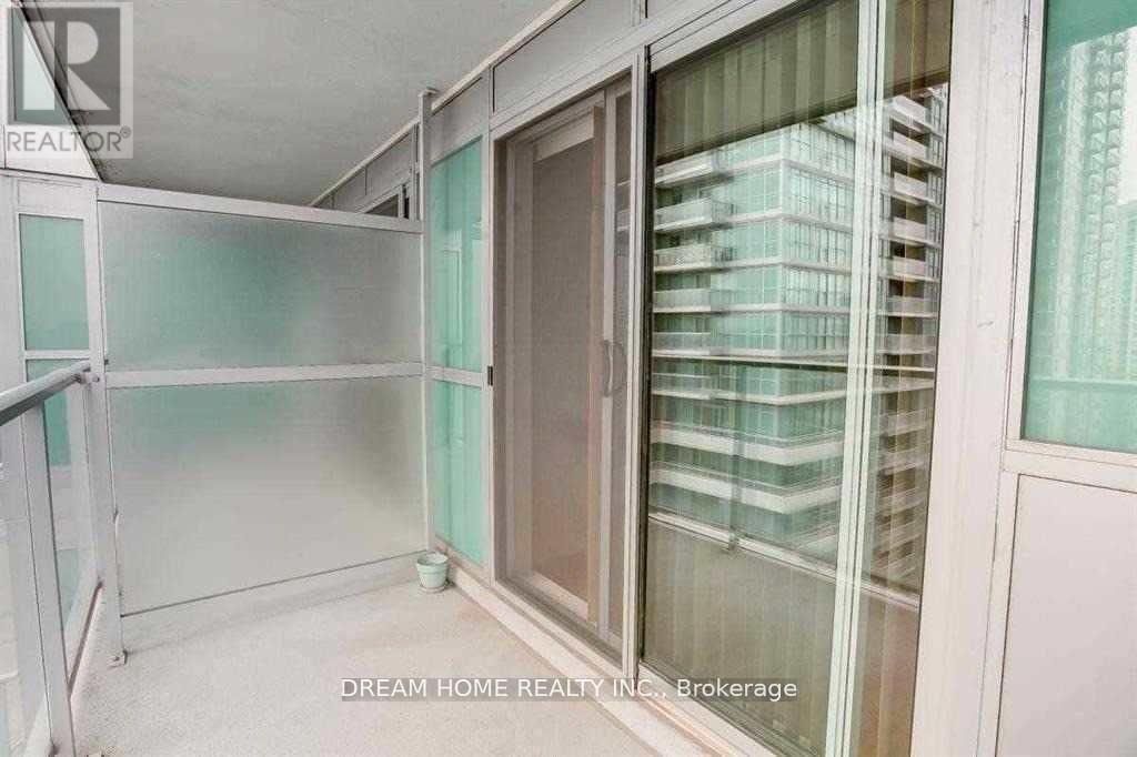 1005 - 60 Town Centre Court, Toronto, Ontario  M1P 0B1 - Photo 11 - E12468008