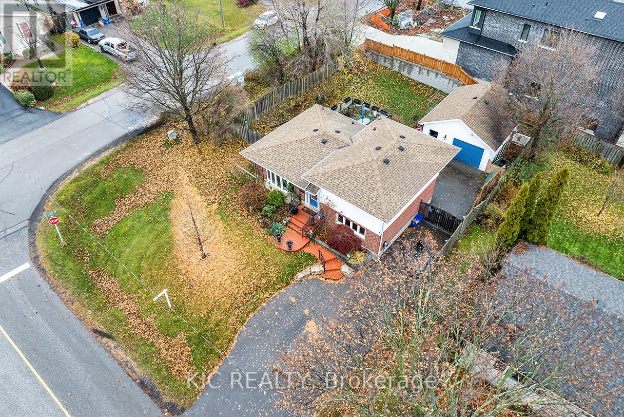 612 Maple Street W, Whitby, Ontario  L1N 3A2 - Photo 3 - E12591556