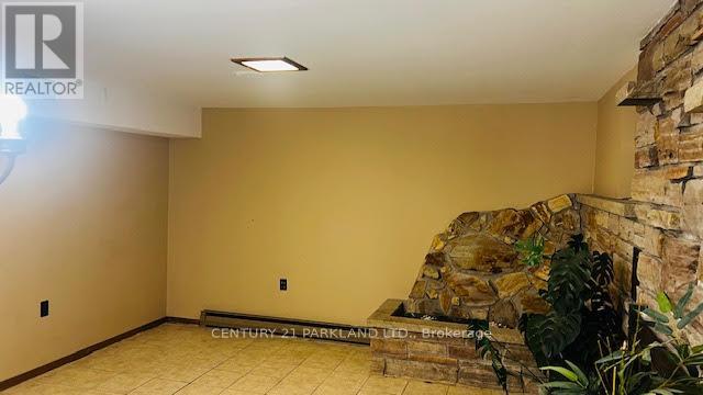 8 Kingsmere Crescent, Toronto, Ontario  M1M 3B3 - Photo 29 - E12482346