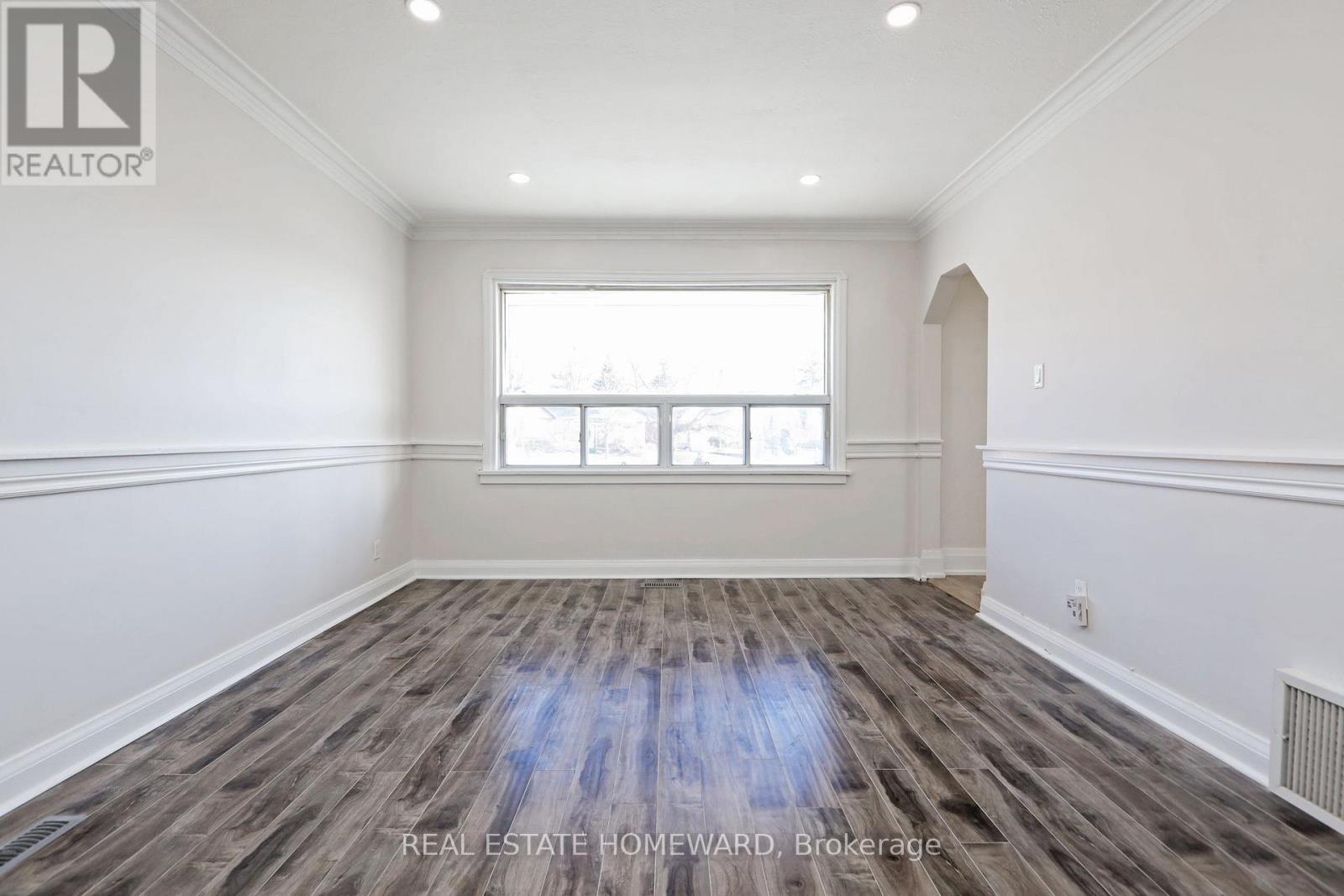 Main - 2 Harris Park Drive, Toronto, Ontario  M1L 2Z9 - Photo 18 - E12586792