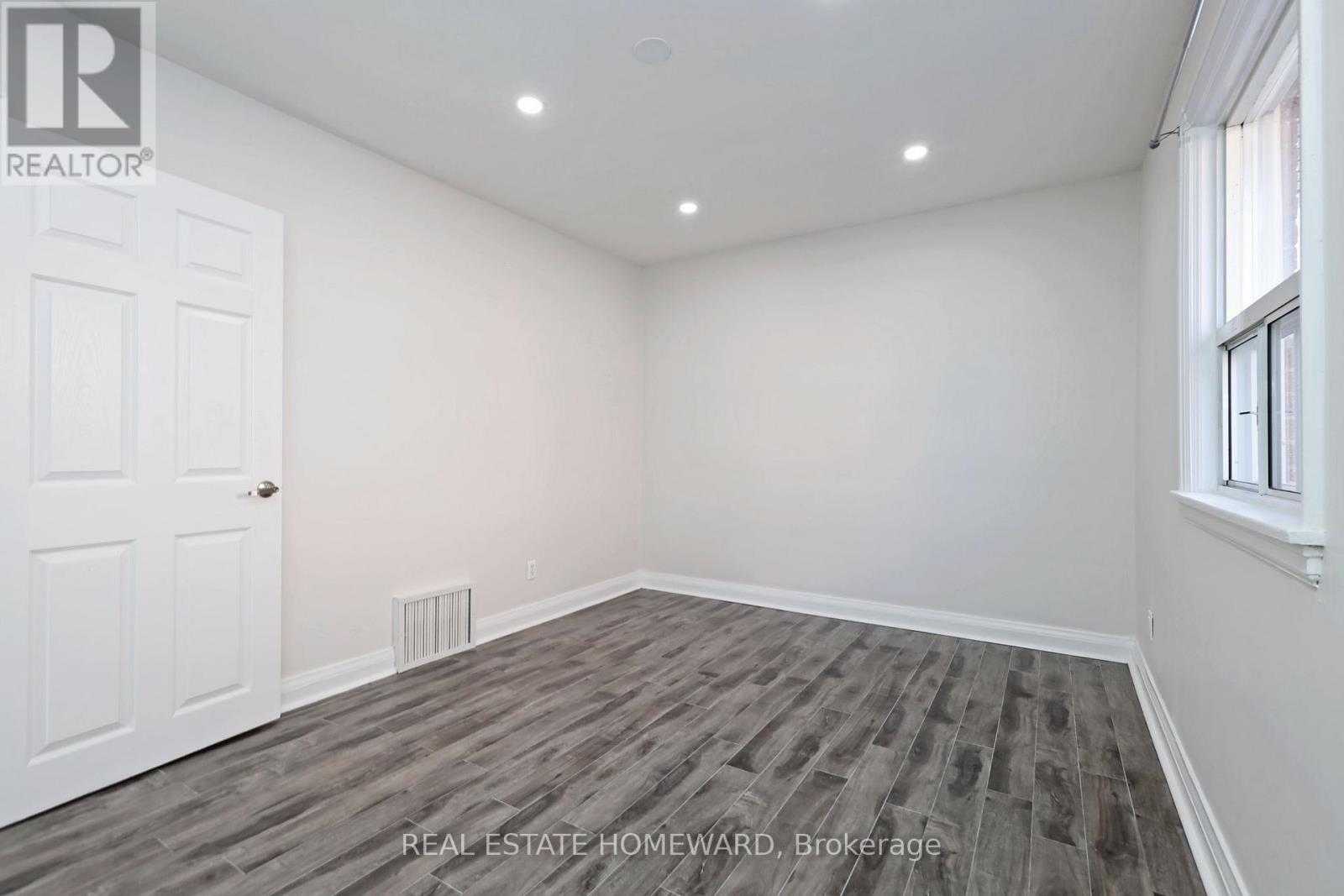 Main - 2 Harris Park Drive, Toronto, Ontario  M1L 2Z9 - Photo 26 - E12586792