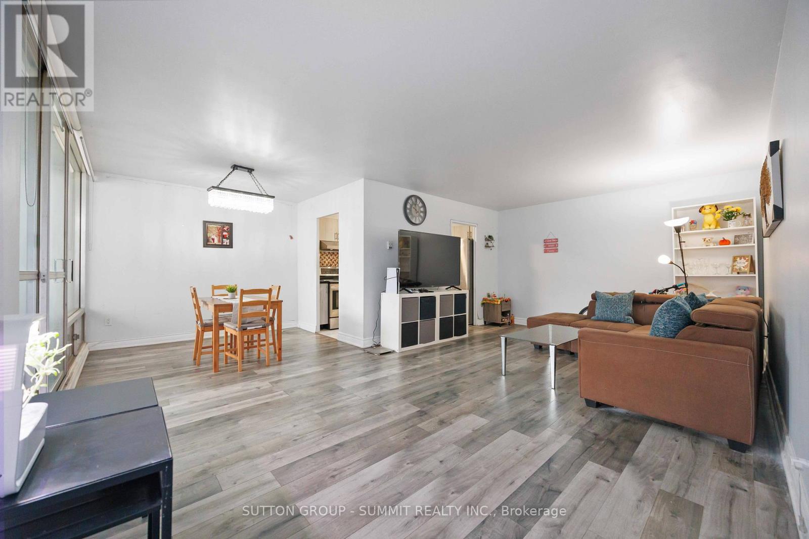 2110 - 5 Massey Square, Toronto, Ontario  M4C 5L6 - Photo 7 - E12591630