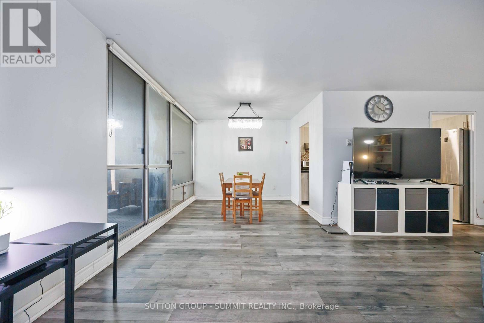 2110 - 5 Massey Square, Toronto, Ontario  M4C 5L6 - Photo 12 - E12591630