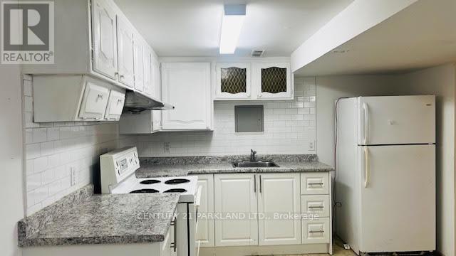 8 Kingsmere Crescent, Toronto, Ontario  M1M 3B3 - Photo 31 - E12482346