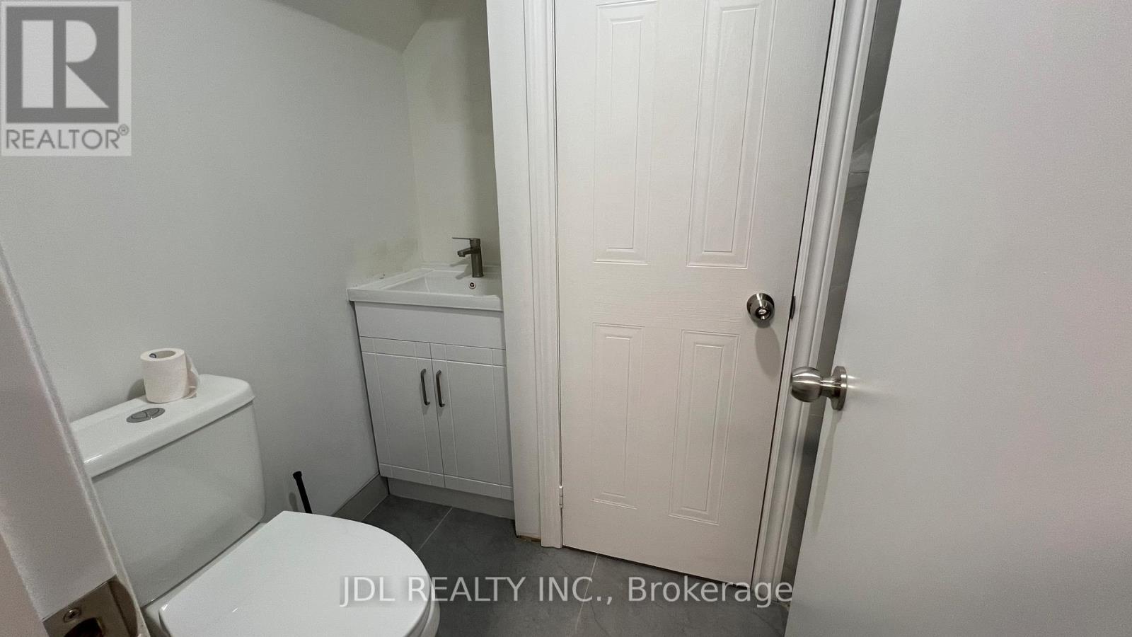 Apartment B - 201 Enchanted Hills Crescent, Toronto, Ontario  M1V 3P1 - Photo 3 - E12591596