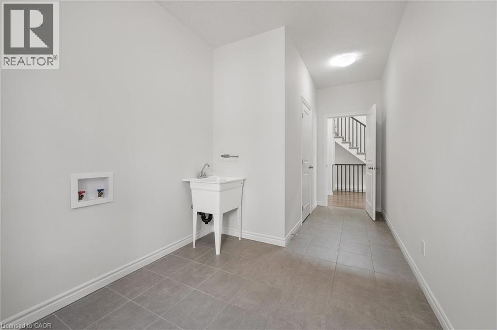 252 Otterbein Road, Kitchener, Ontario  N2B 0A7 - Photo 23 - 40786492