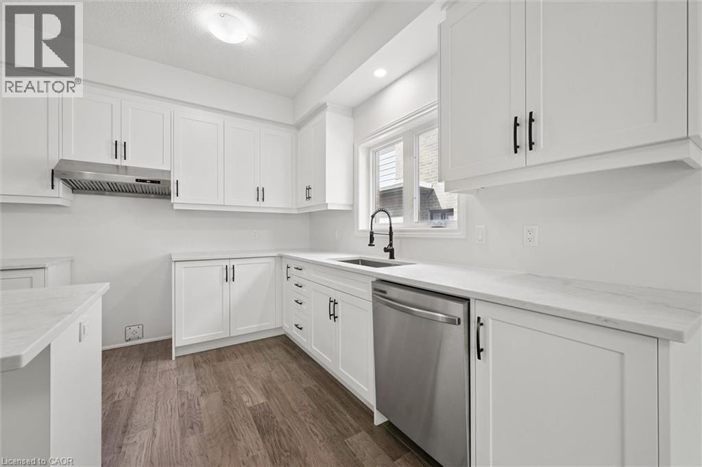 252 Otterbein Road, Kitchener, Ontario  N2B 0A7 - Photo 18 - 40786492