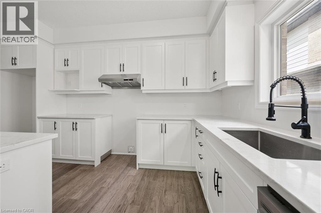 252 Otterbein Road, Kitchener, Ontario  N2B 0A7 - Photo 19 - 40786492