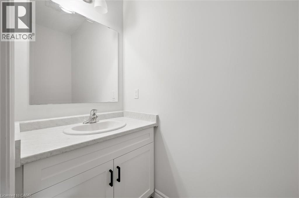 252 Otterbein Road, Kitchener, Ontario  N2B 0A7 - Photo 24 - 40786492