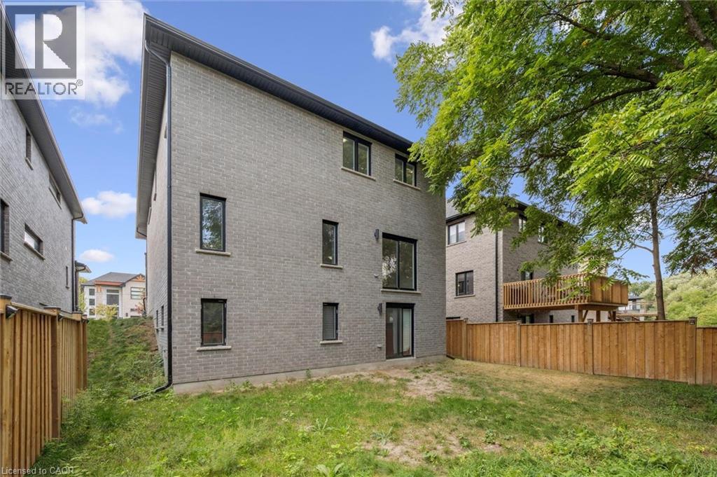 252 Otterbein Road, Kitchener, Ontario  N2B 0A7 - Photo 50 - 40786492