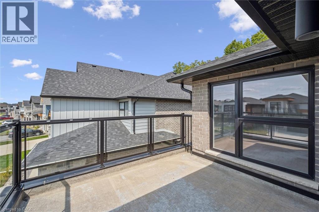 252 Otterbein Road, Kitchener, Ontario  N2B 0A7 - Photo 47 - 40786492