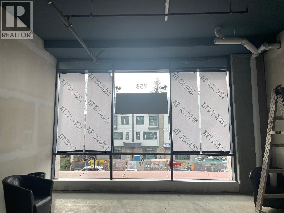 253 422 E 3rd Street, North Vancouver, British Columbia V7L 0K1 - Photo 5 - C8074225