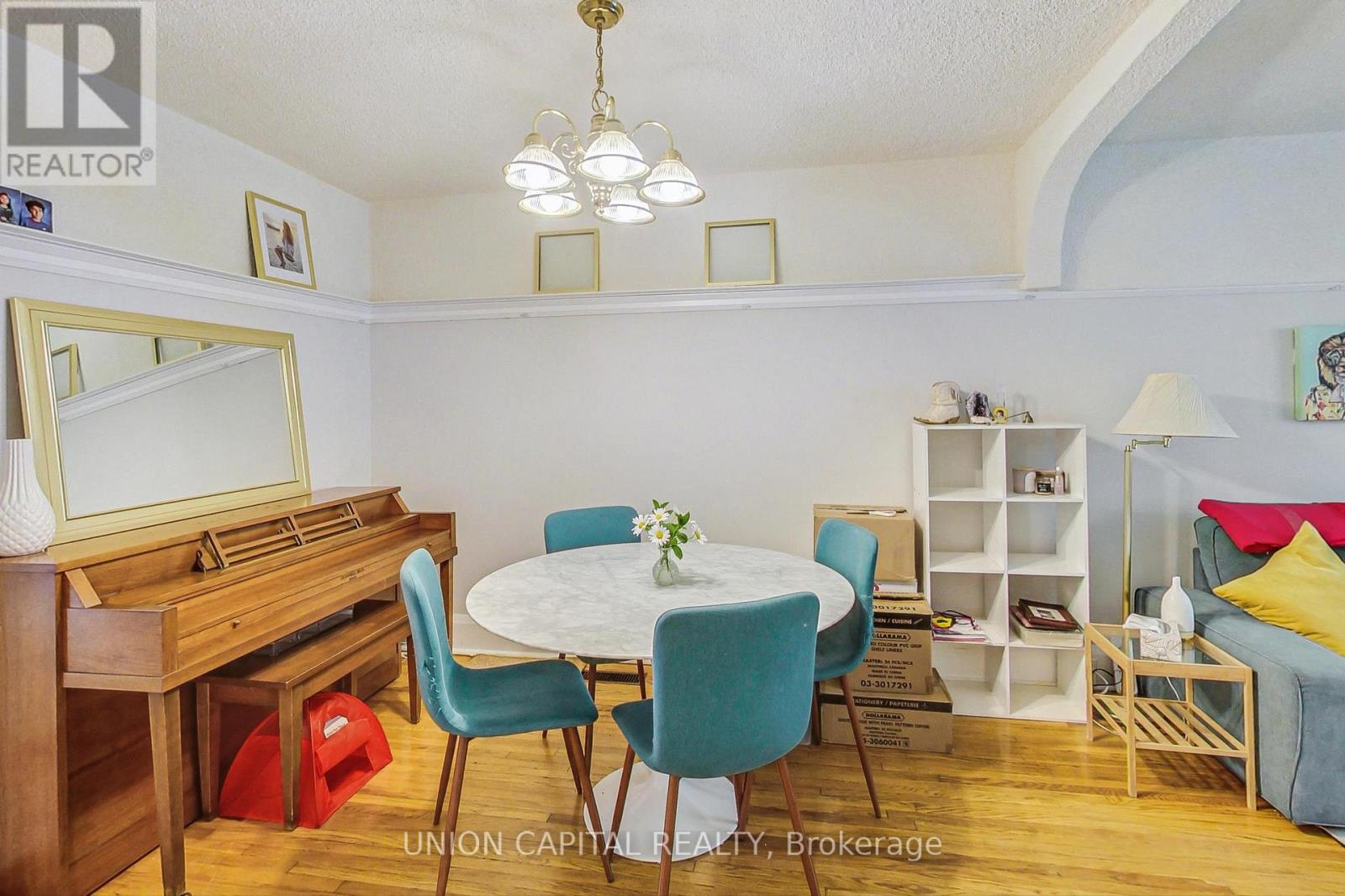 Upper - 317 Victoria Park Avenue, Toronto, Ontario  M4E 3S7 - Photo 13 - E12592002