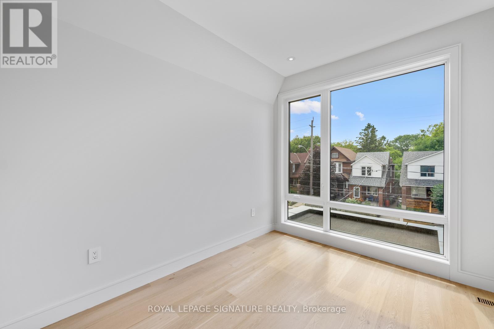 105 Gledhill Avenue, Toronto, Ontario  M4C 5K7 - Photo 29 - E12592040