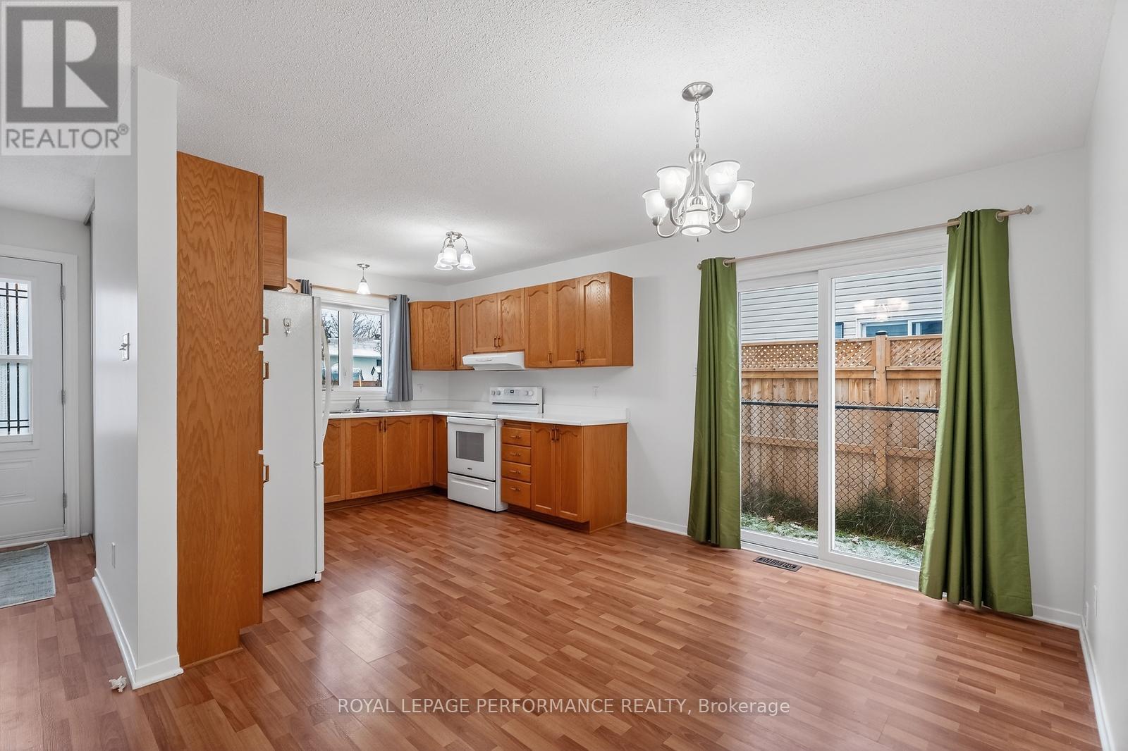 1032 Lawrence Street, Clarence-Rockland, Ontario K4K 1N1 - Photo 7 - X12592648