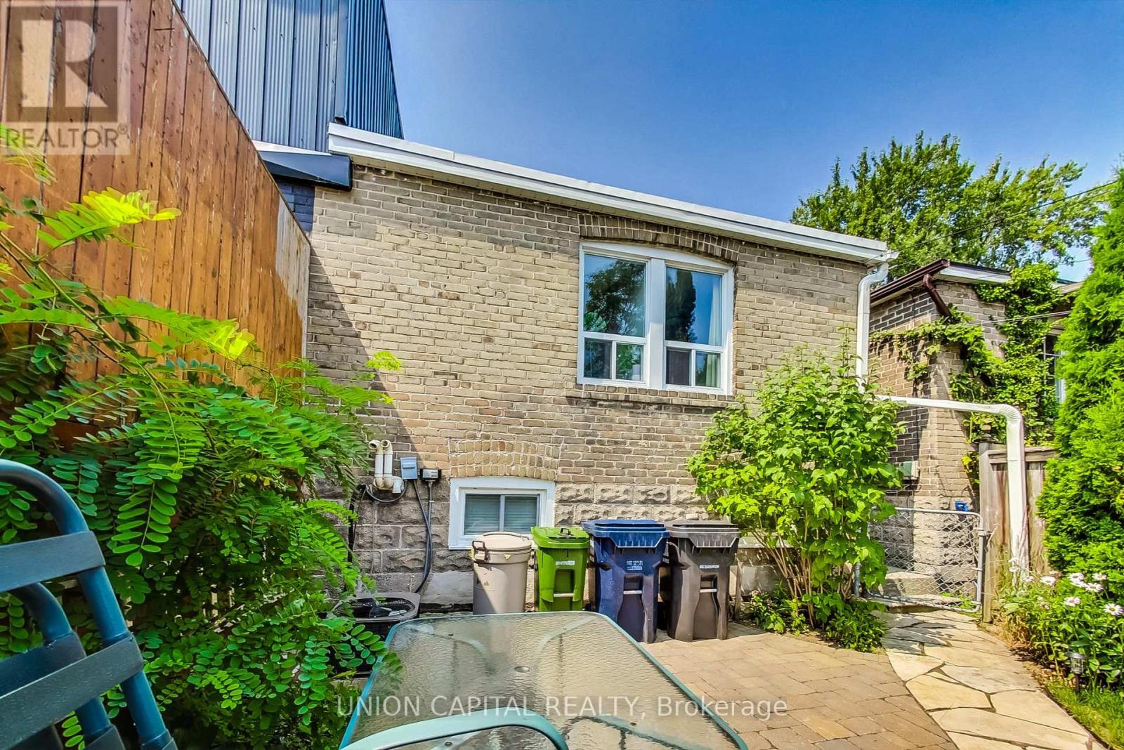 Upper - 317 Victoria Park Avenue, Toronto, Ontario  M4E 3S7 - Photo 25 - E12592002