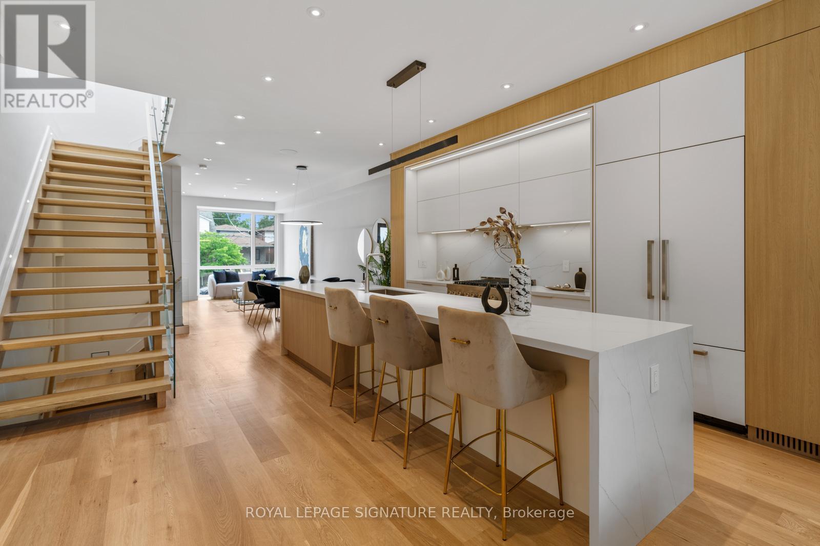 105 Gledhill Avenue, Toronto, Ontario  M4C 5K7 - Photo 11 - E12592040