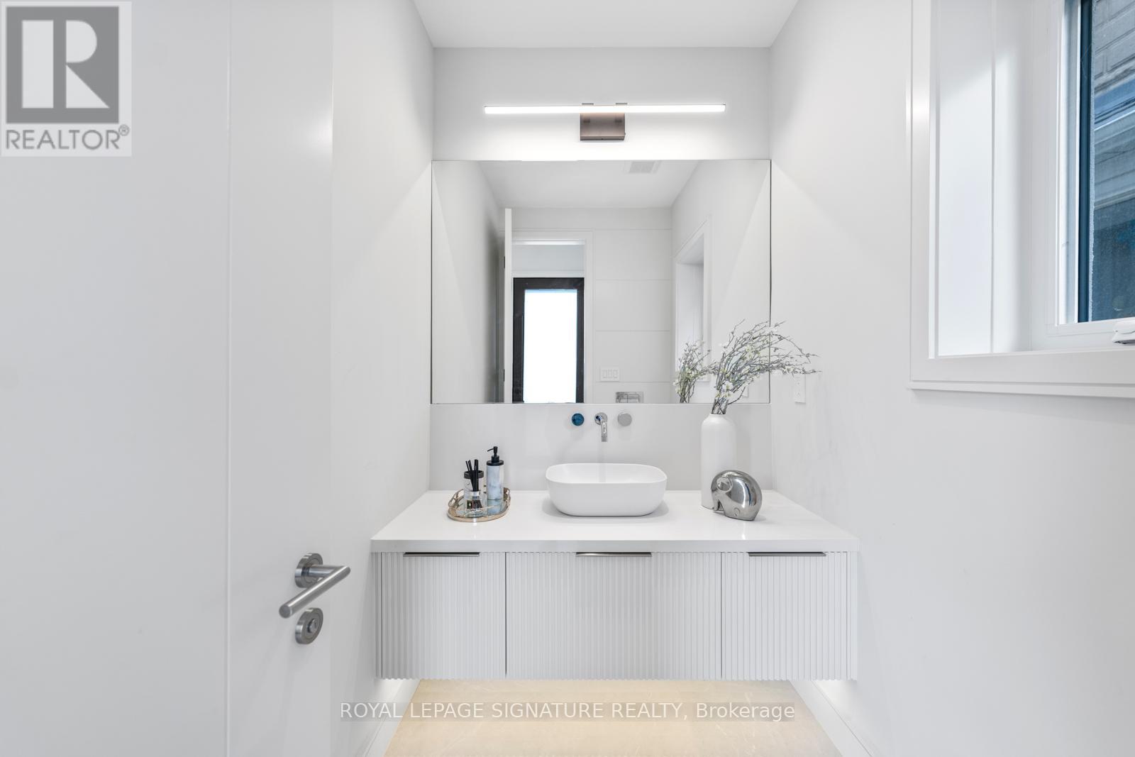 105 Gledhill Avenue, Toronto, Ontario  M4C 5K7 - Photo 15 - E12592040