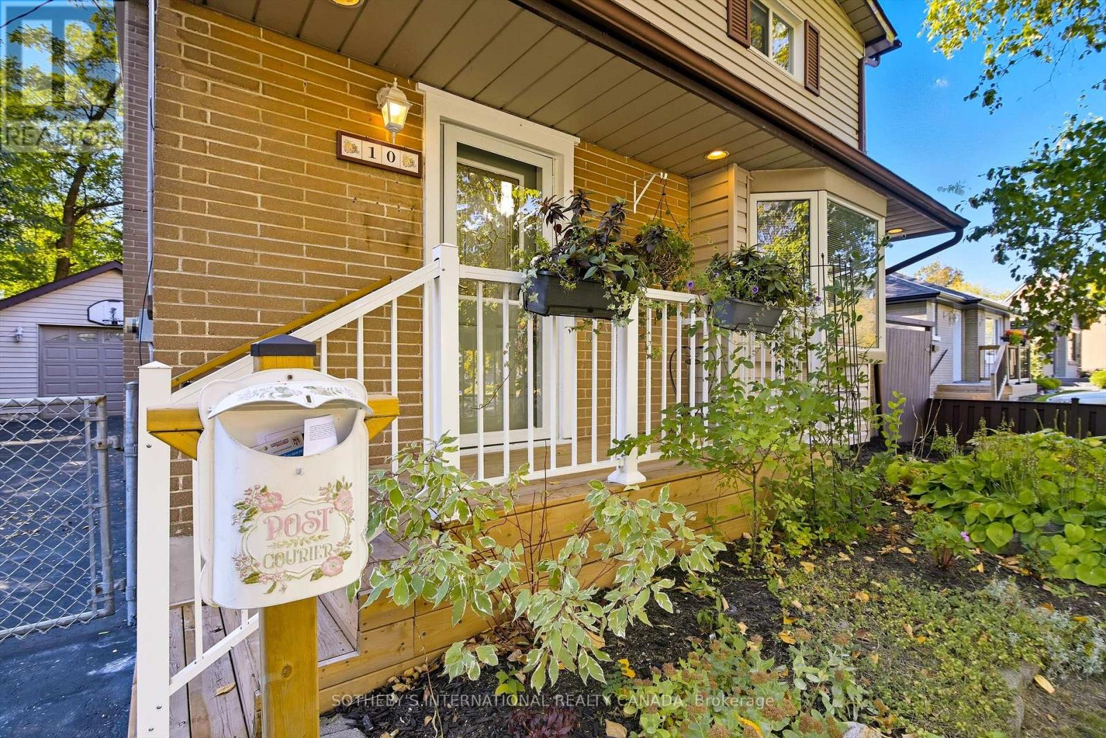 10 Roosevelt Avenue, Ajax, Ontario  L1S 2L2 - Photo 3 - E12591980