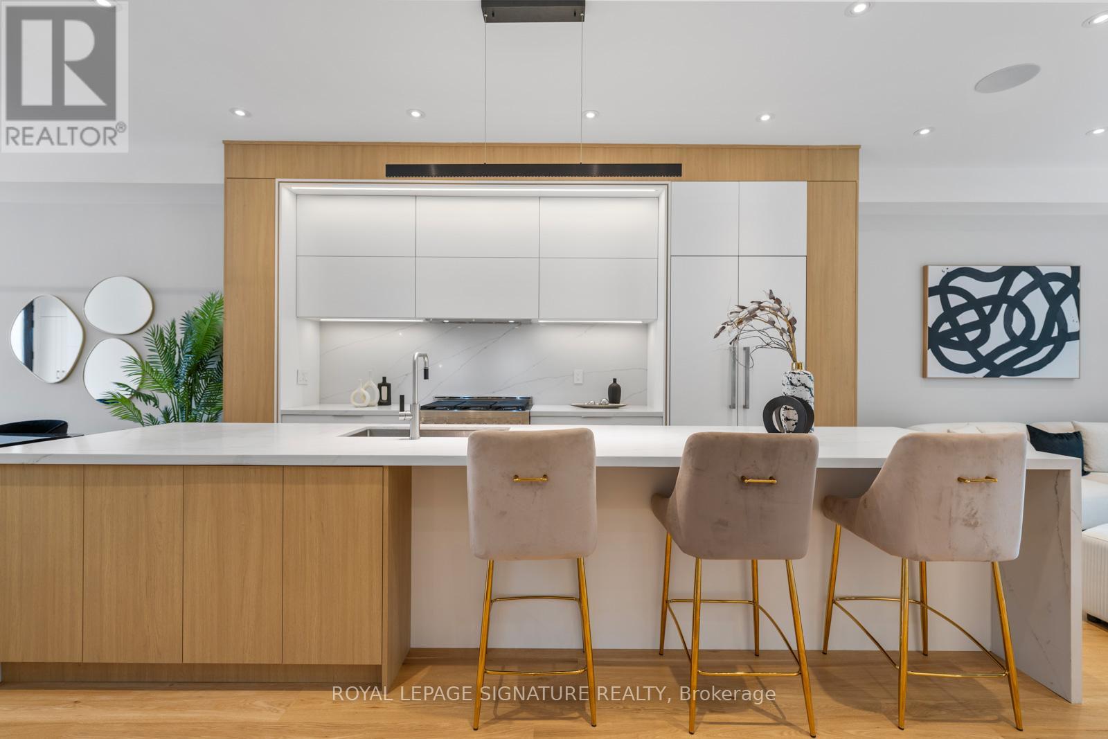 105 Gledhill Avenue, Toronto, Ontario  M4C 5K7 - Photo 8 - E12592040