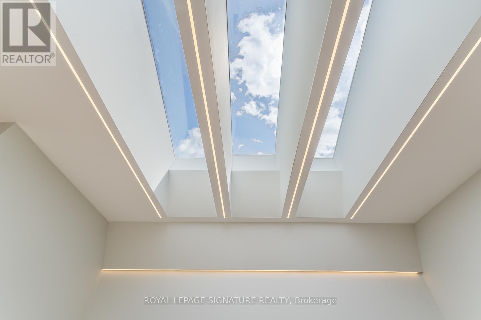 105 Gledhill Avenue, Toronto, Ontario  M4C 5K7 - Photo 19 - E12592040