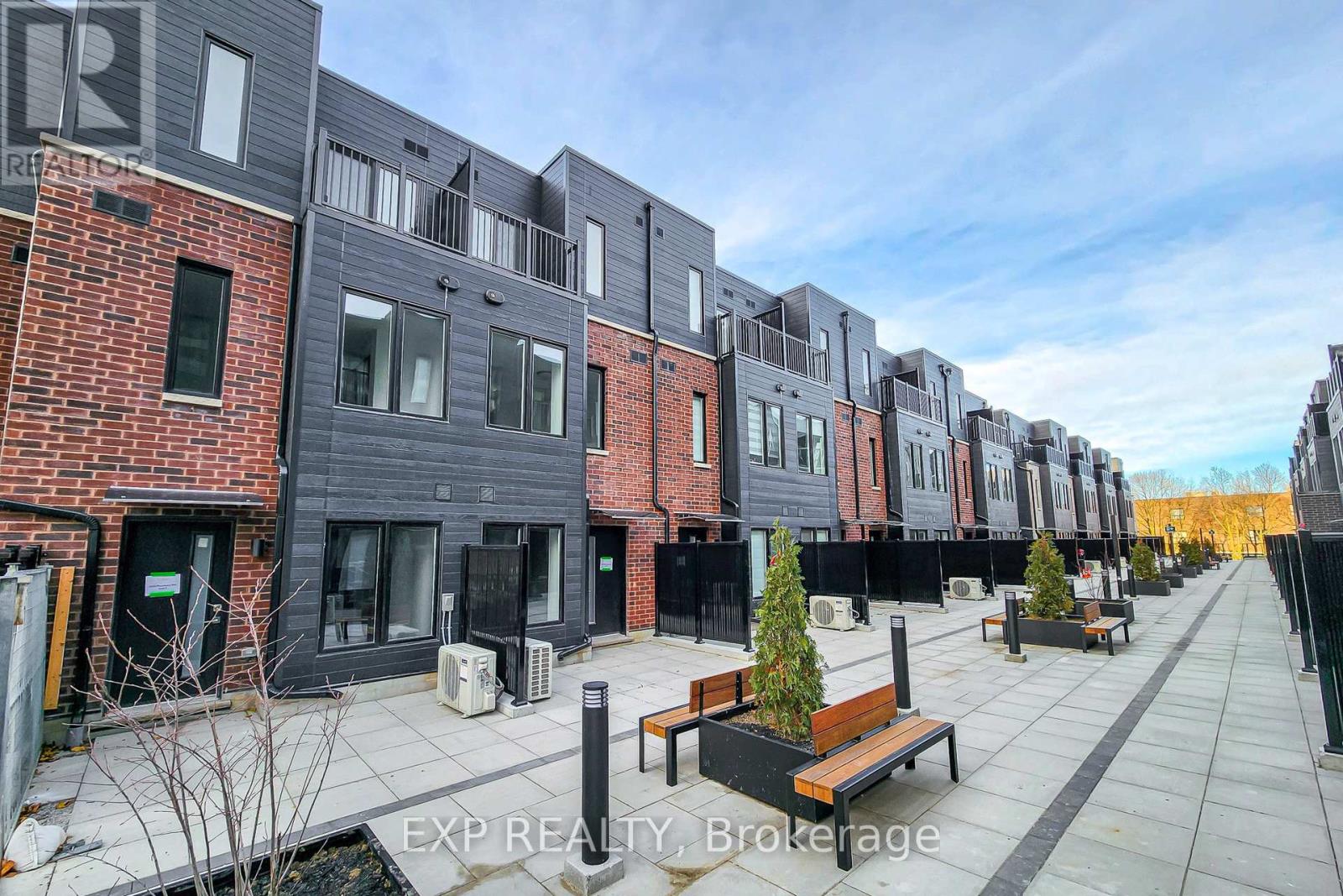 7 - 3069 PHARMACY AVE AVENUE, Toronto, Ontario