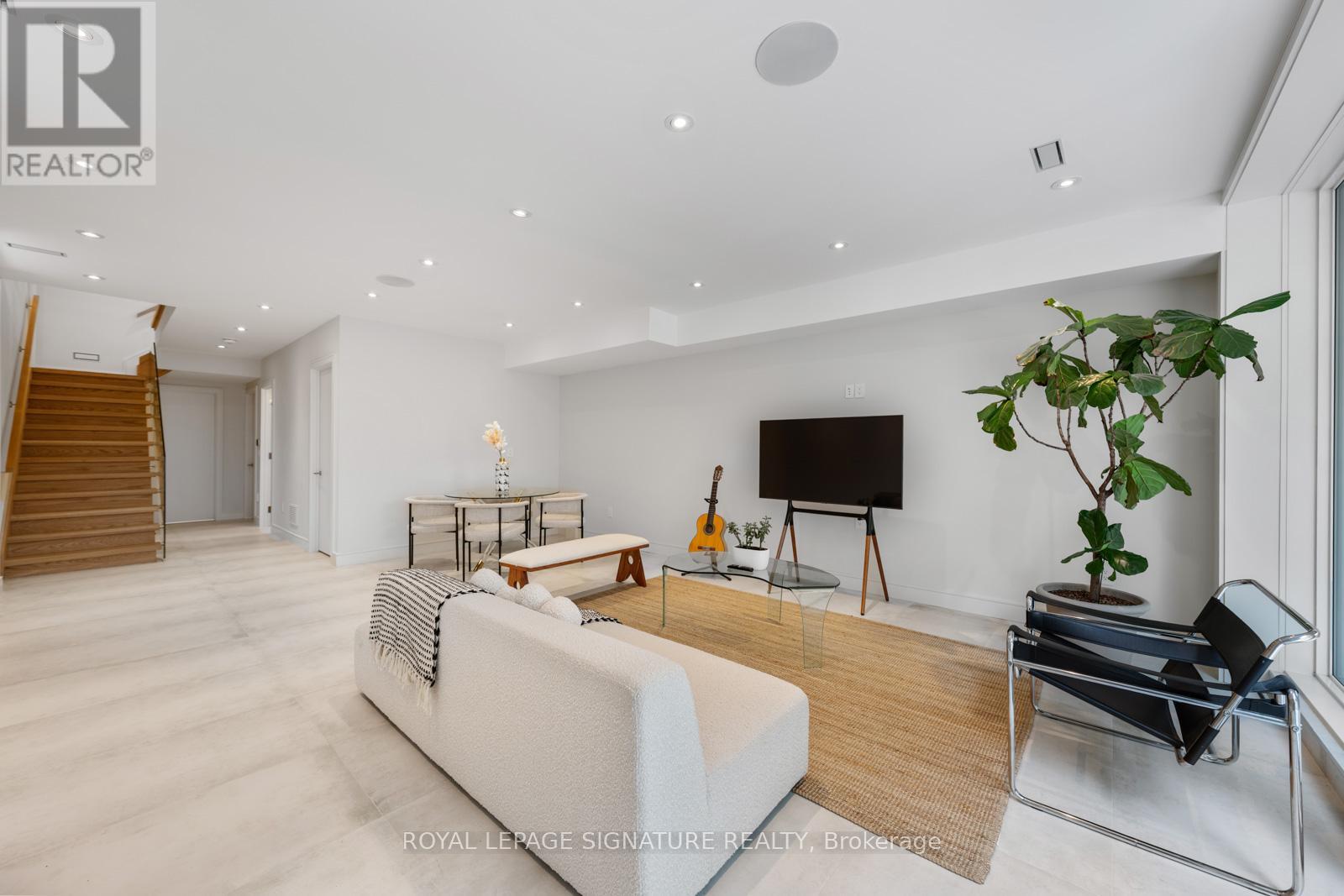 105 Gledhill Avenue, Toronto, Ontario  M4C 5K7 - Photo 37 - E12592040