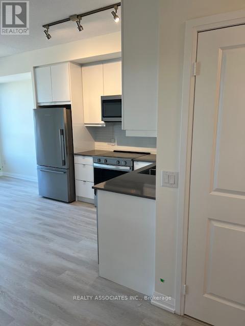 1321 - 3270 Sheppard Avenue E, Toronto, Ontario  M1T 3K3 - Photo 5 - E12592100