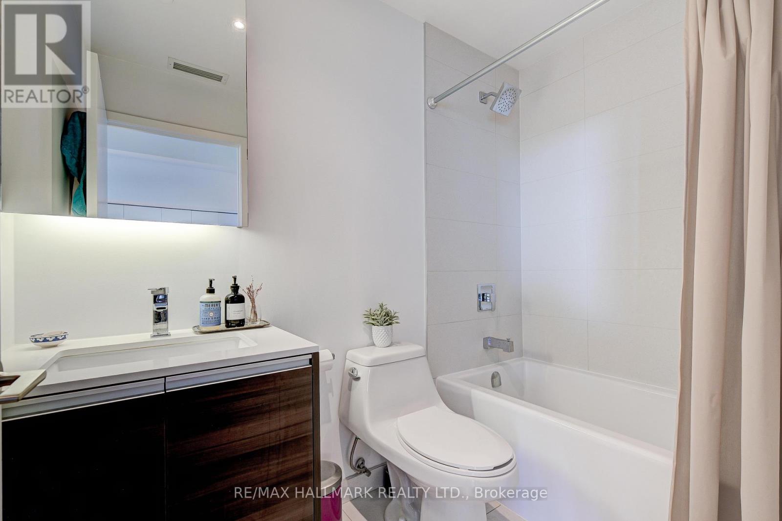 813 - 1238 Dundas Street E, Toronto, Ontario  M4M 0C6 - Photo 14 - E12592226