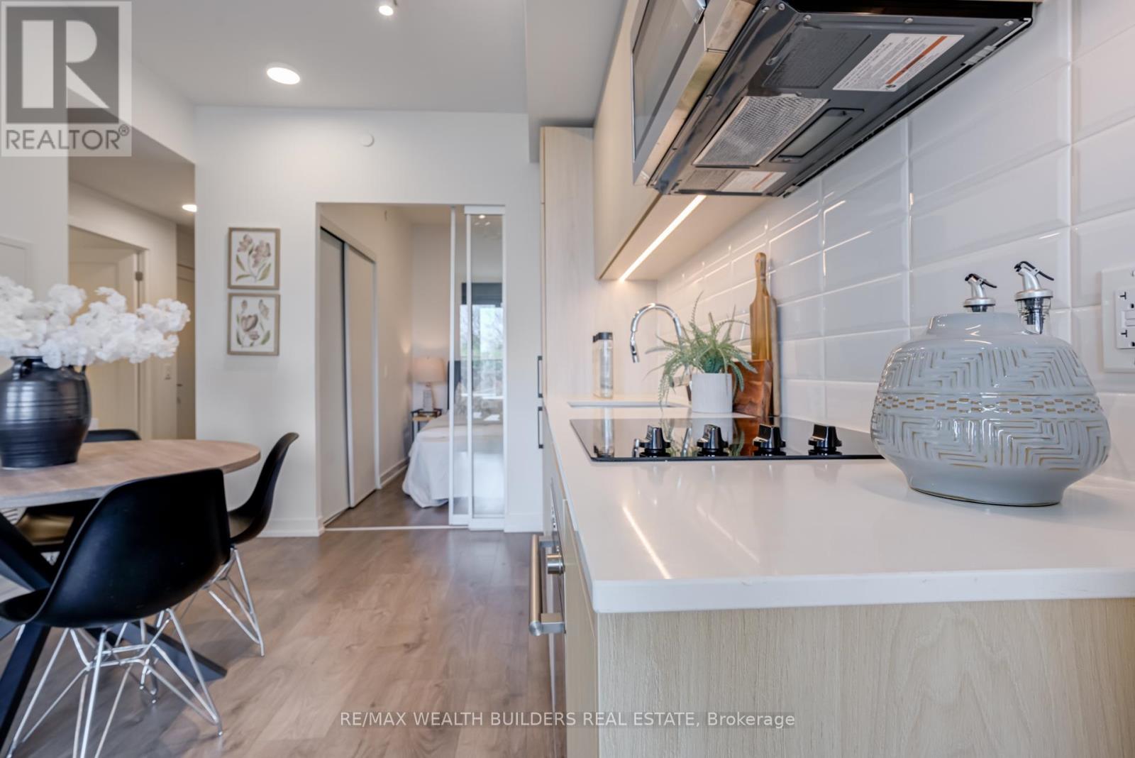 444 - 150 Logan Avenue, Toronto, Ontario  M4M 0E4 - Photo 3 - E12592484