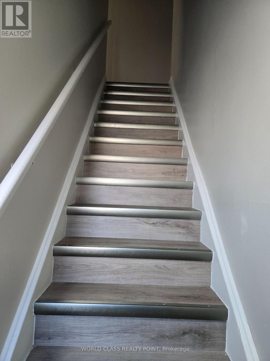 121 Purvis Crescent, Toronto, Ontario  M1B 1H8 - Photo 13 - E12592538