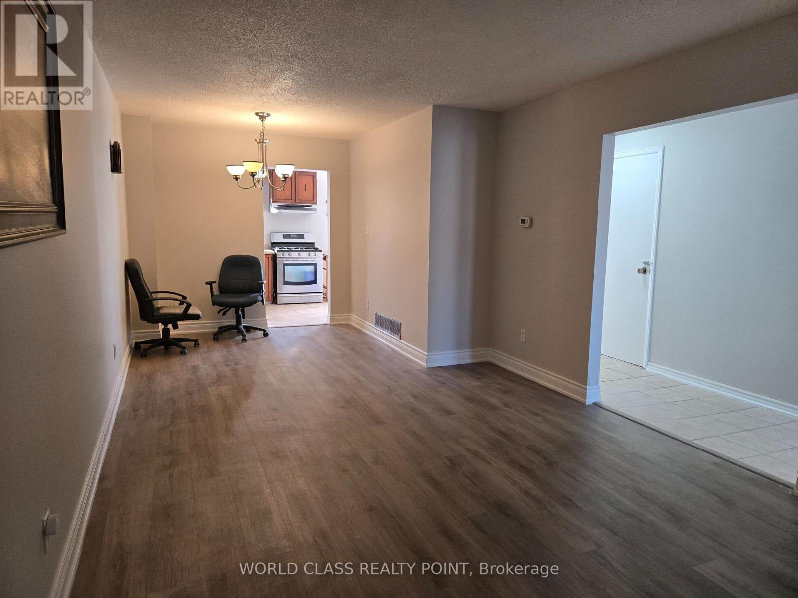 121 Purvis Crescent, Toronto, Ontario  M1B 1H8 - Photo 4 - E12592538