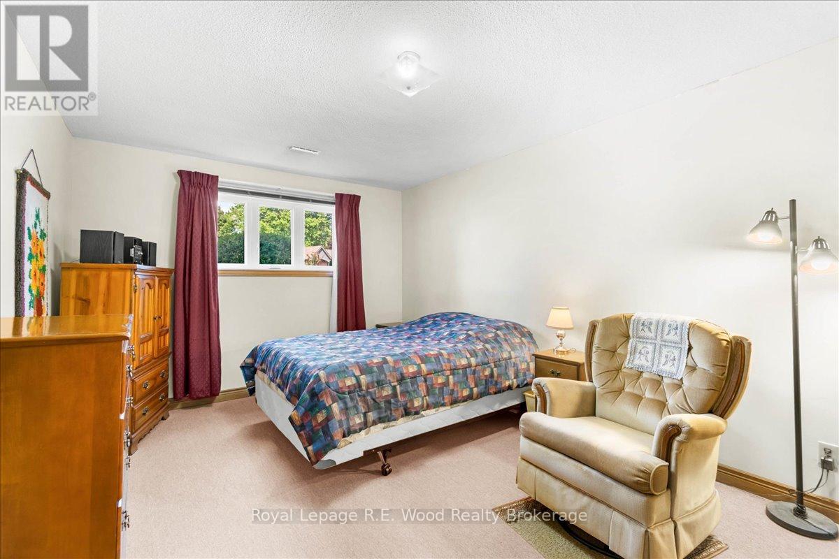 38 Denrich Avenue, Tillsonburg, Ontario  N4G 4W1 - Photo 36 - X12591624