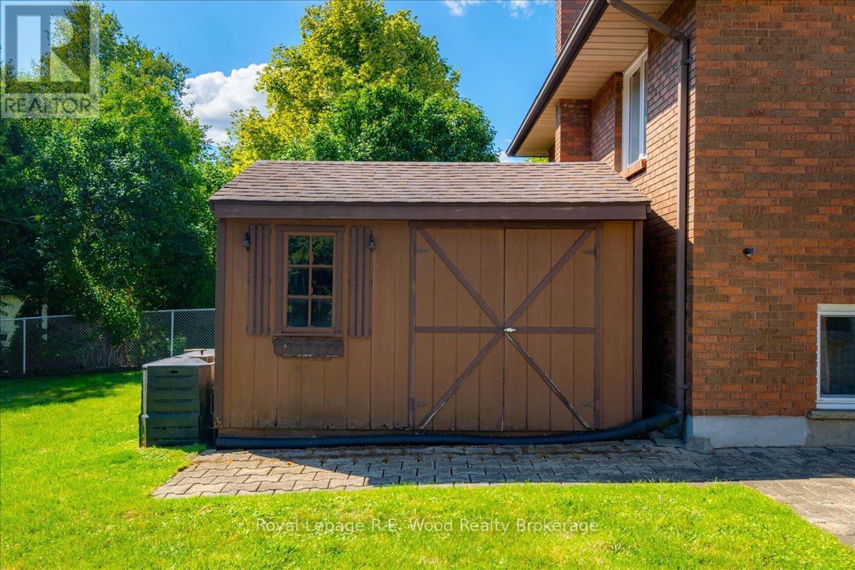 38 Denrich Avenue, Tillsonburg, Ontario  N4G 4W1 - Photo 8 - X12591624